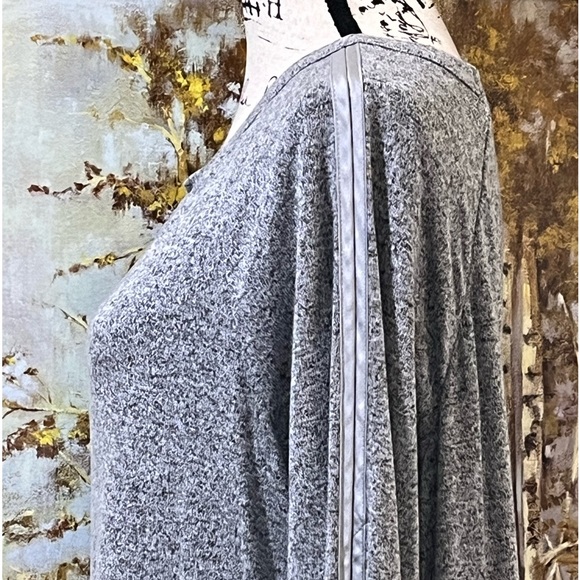 EUC CACIQUE SLEEP Soft, Comfy Oversized Top For Lounge, Casual Wear - Picture 4 of 12